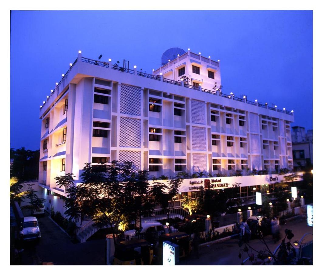 Hotel Pandian Madrás Exterior foto