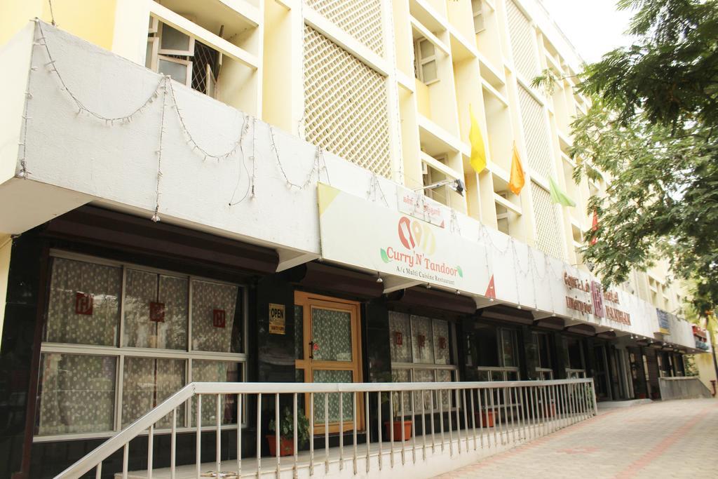 Hotel Pandian Madrás Exterior foto