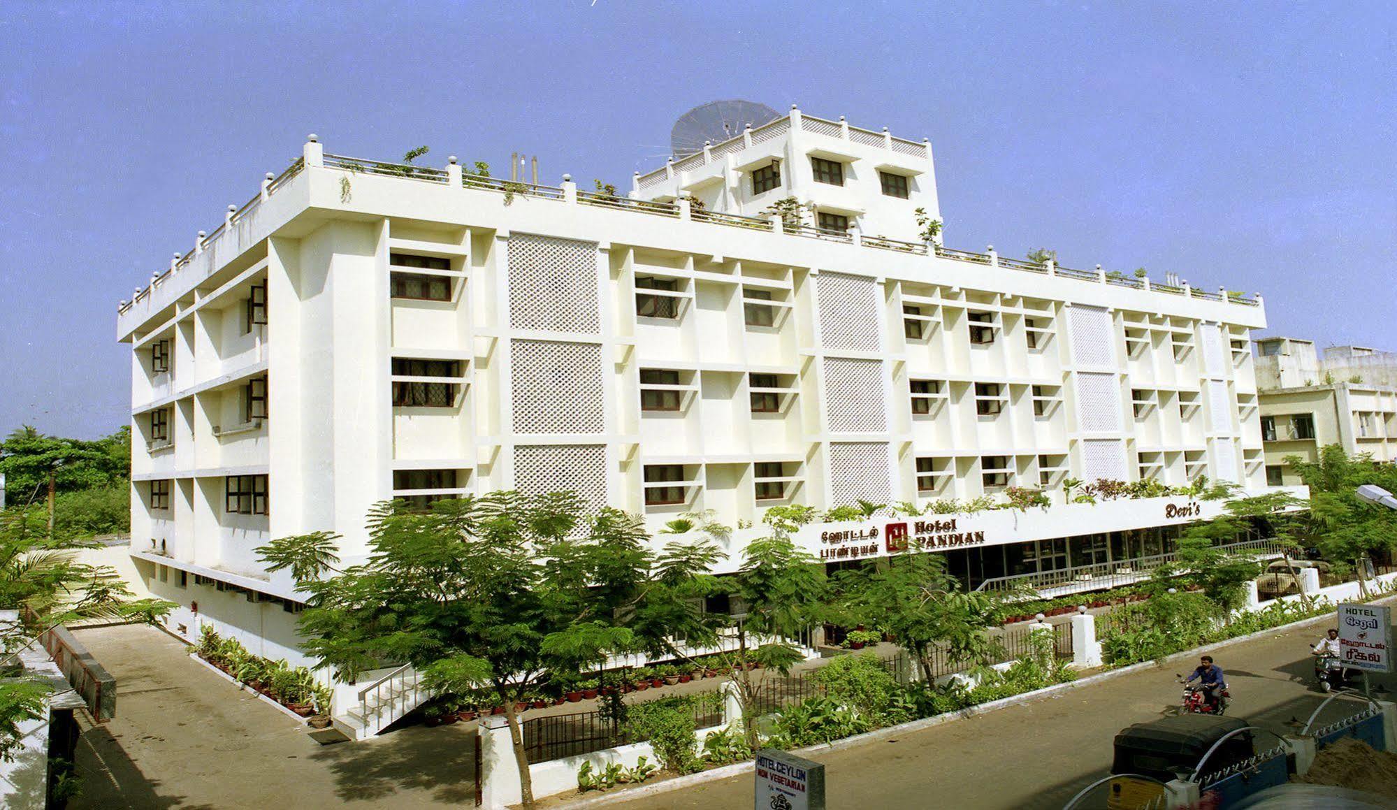 Hotel Pandian Madrás Exterior foto